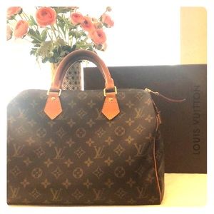 Classic Louis Vuitton Speedy 30